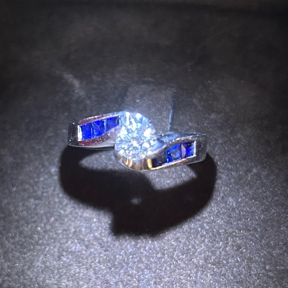 Ring for sale - Picture 1 of 6